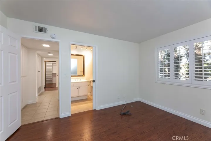 2722 20th, Signal Hill, California 90755