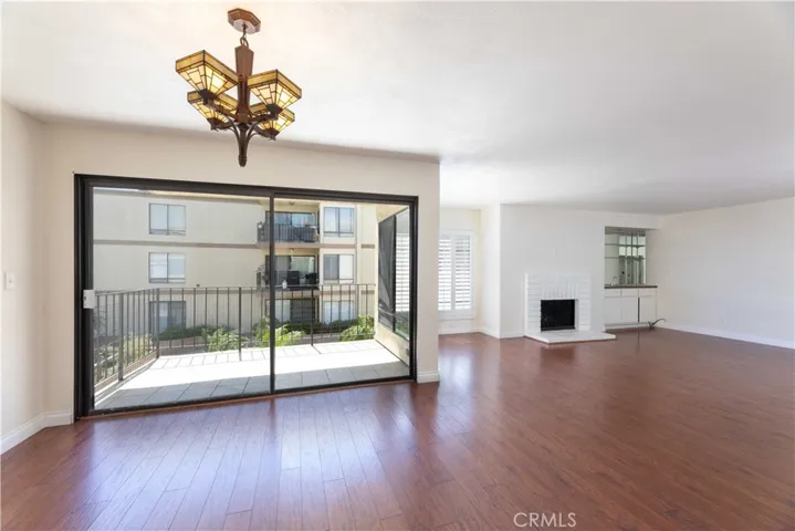 2722 20th, Signal Hill, California 90755