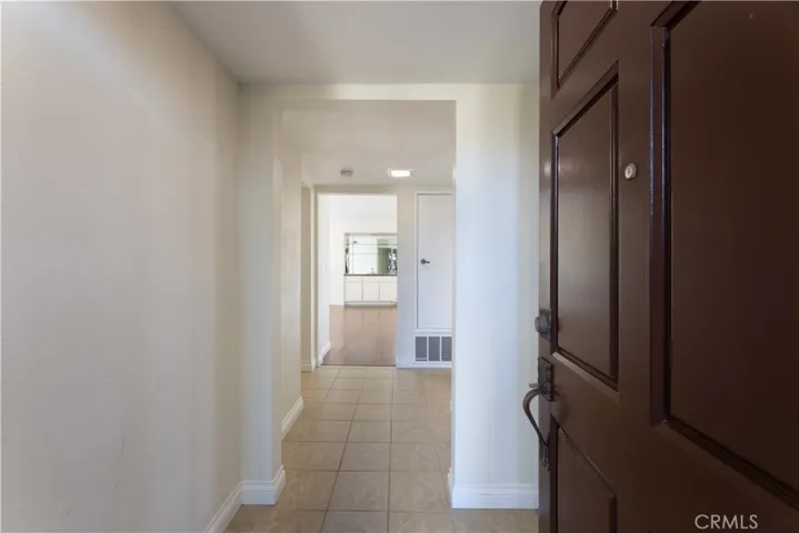 2722 20th, Signal Hill, California 90755