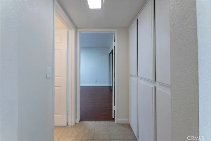 2722 20th, Signal Hill, California 90755
