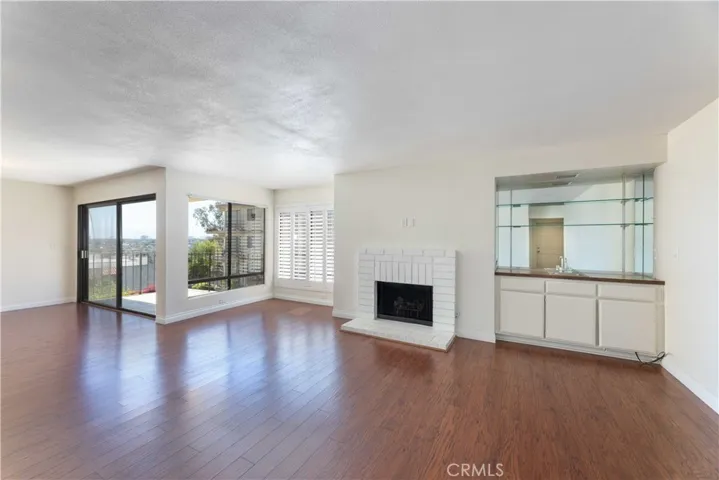 2722 20th, Signal Hill, California 90755