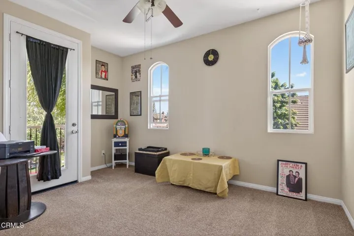 48-web-or-mls-UpmarketMedia-615Bos-109