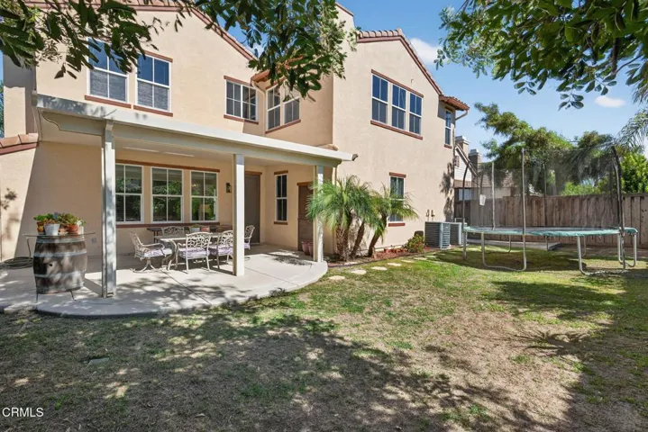 56-web-or-mls-UpmarketMedia-615Bos-169