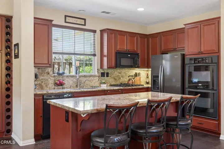 22-web-or-mls-UpmarketMedia-615Bos-138