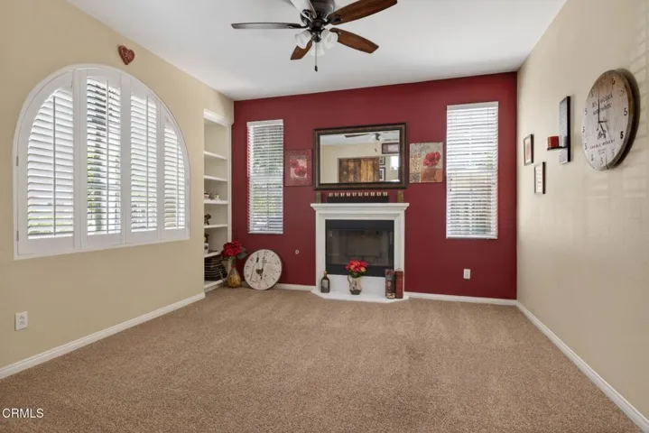 18-web-or-mls-UpmarketMedia-615Bos-055