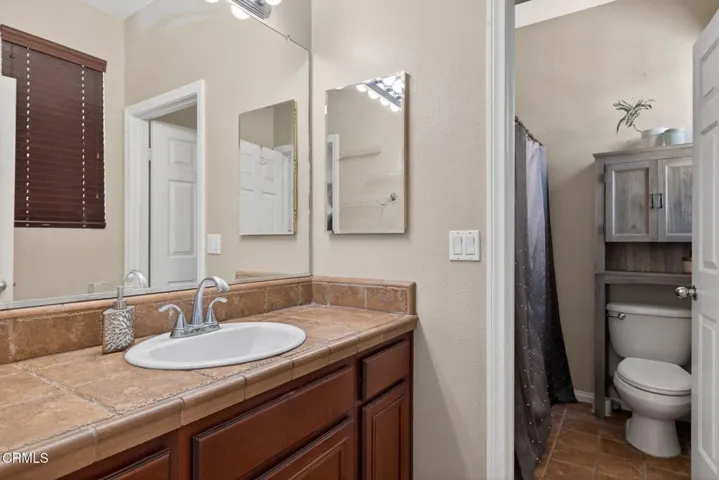 16-web-or-mls-UpmarketMedia-615Bos-047