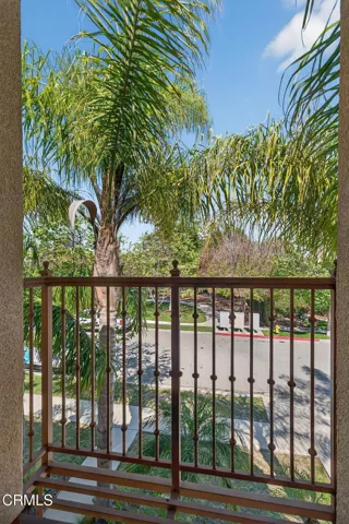 50-web-or-mls-UpmarketMedia-615Bos-116