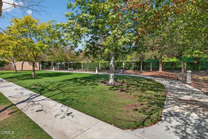 4-web-or-mls-UpmarketMedia-615Bos-001