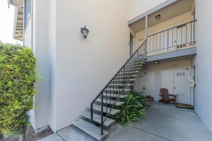 1052 Padre Drive 3, Salinas, California 93901