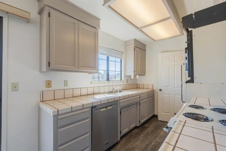 1052 Padre Drive 3, Salinas, California 93901