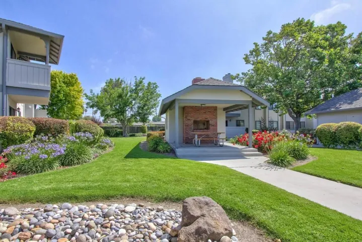 1052 Padre Drive 3, Salinas, California 93901