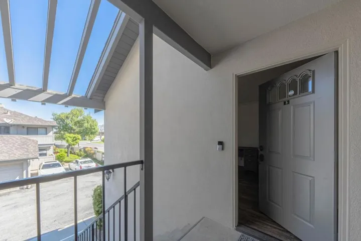 1052 Padre Drive 3, Salinas, California 93901