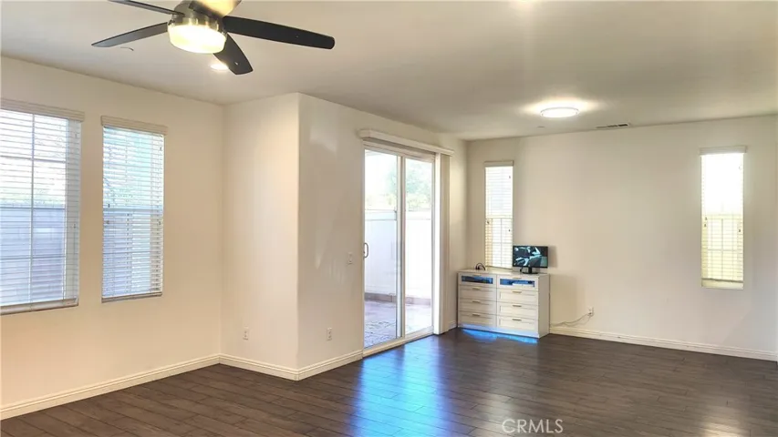 Spacious Living Room & Dining area