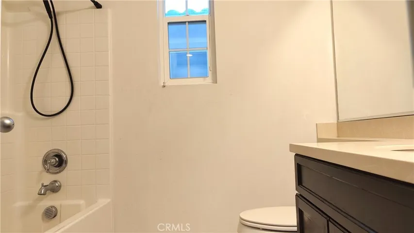 Upstairs full bathroom