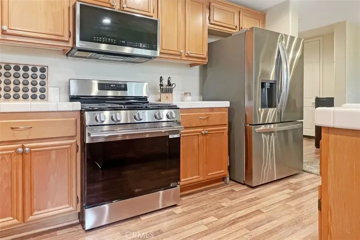 NEW LG 5-burner range/oven