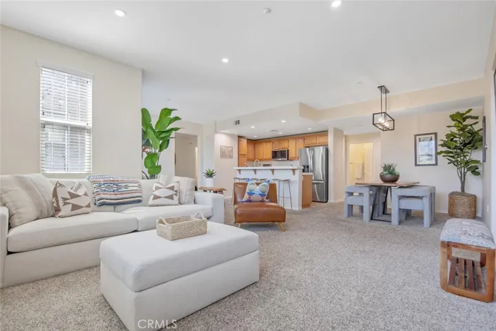 Open floor plan with 10 ft ceilings
