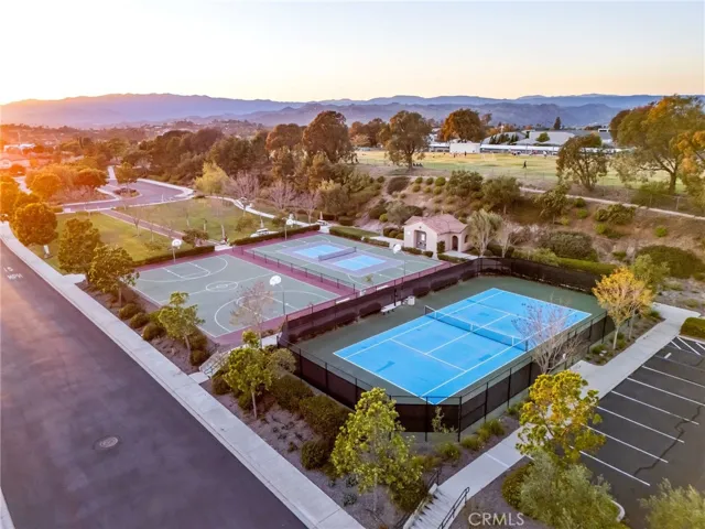 218 Clayton Parkinson Court, Fallbrook, California 92028