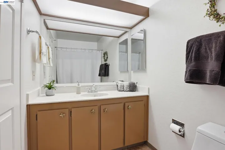 21109 Gary Dr 220, Hayward, California 94546