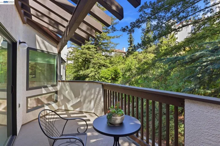 21109 Gary Dr 220, Hayward, California 94546