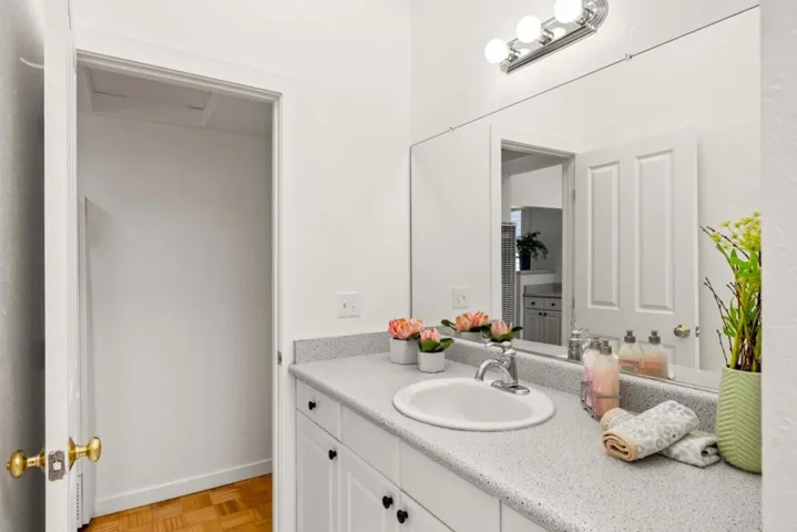 418 Fountain Avenue, Pacific Grove, California 93950