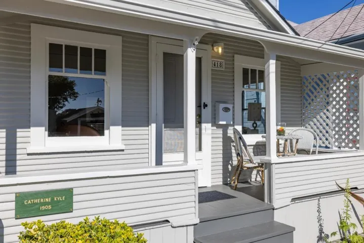 418 Fountain Avenue, Pacific Grove, California 93950