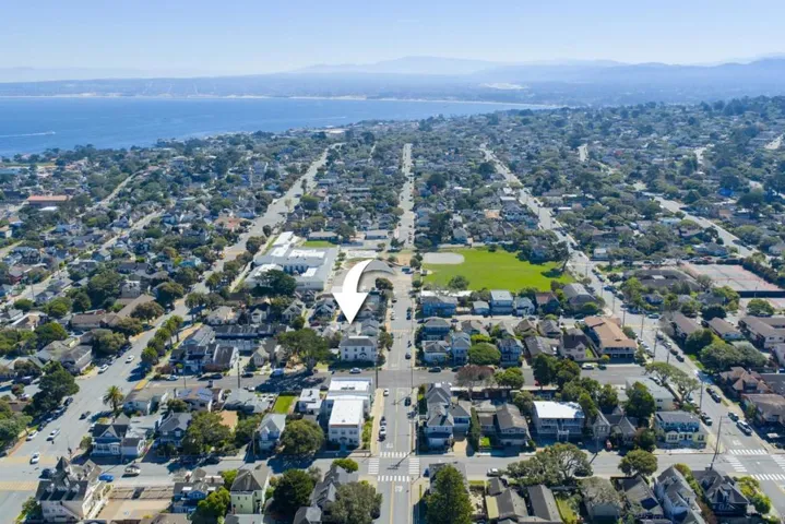 418 Fountain Avenue, Pacific Grove, California 93950