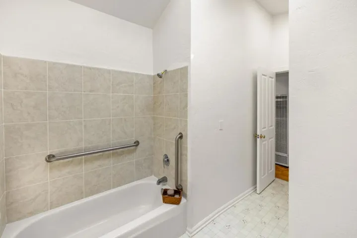 418 Fountain Avenue, Pacific Grove, California 93950
