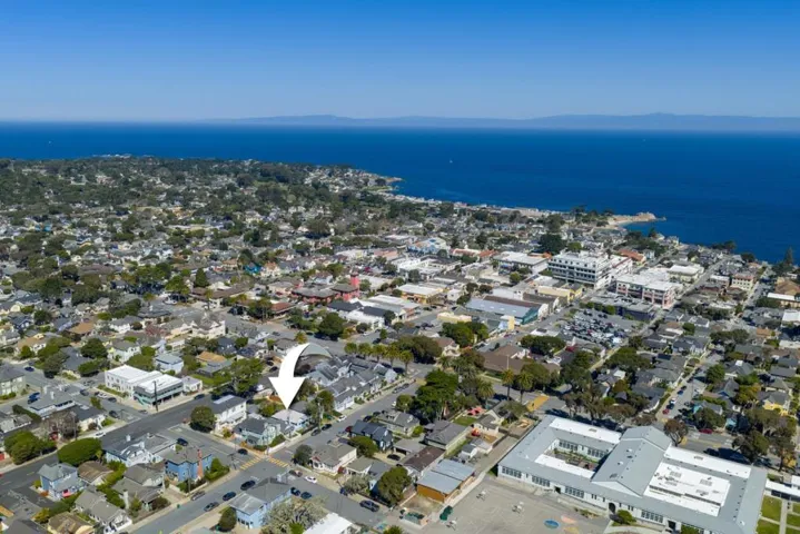 418 Fountain Avenue, Pacific Grove, California 93950