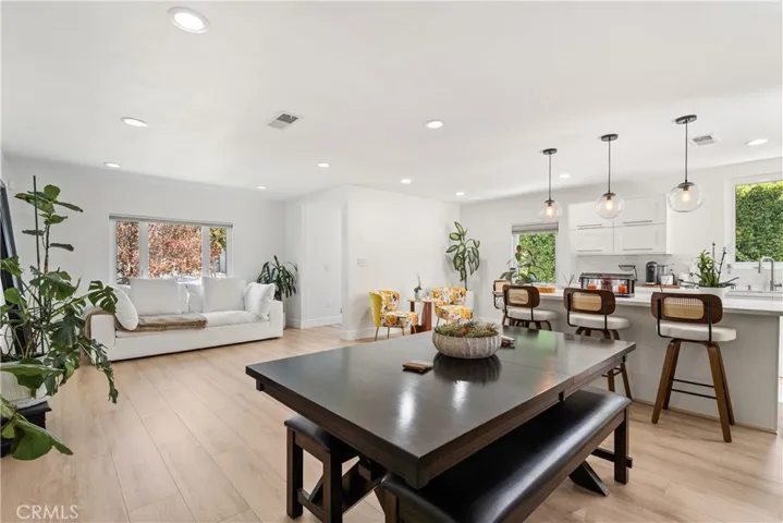 14622 Huston Street, Sherman Oaks, California 91403