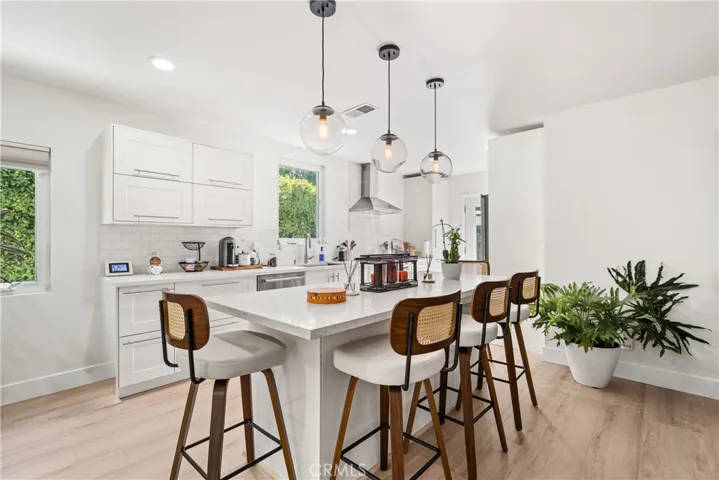 14622 Huston Street, Sherman Oaks, California 91403