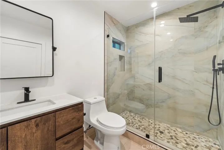 14622 Huston Street, Sherman Oaks, California 91403