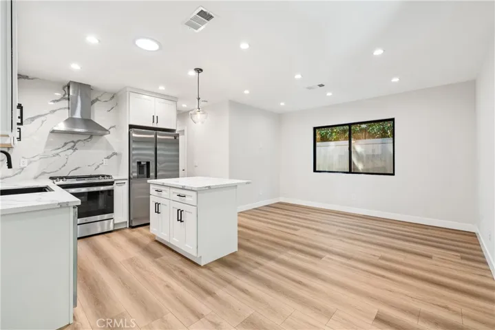 14622 Huston Street, Sherman Oaks, California 91403