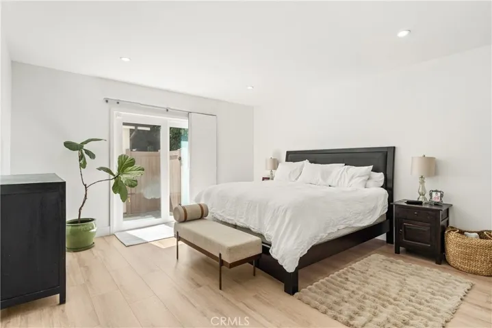 14622 Huston Street, Sherman Oaks, California 91403