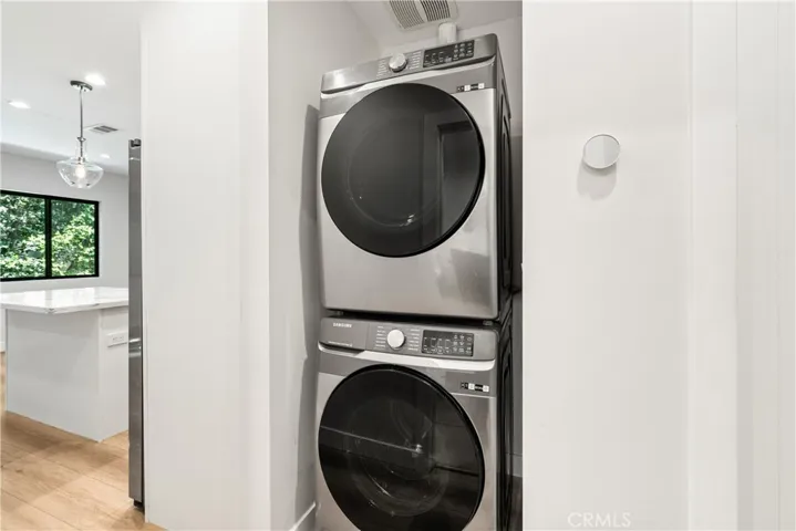 14622 Huston Street, Sherman Oaks, California 91403