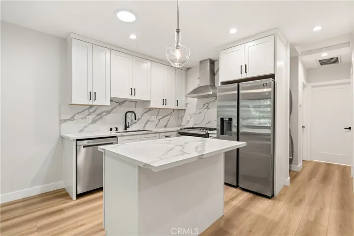 14622 Huston Street, Sherman Oaks, California 91403