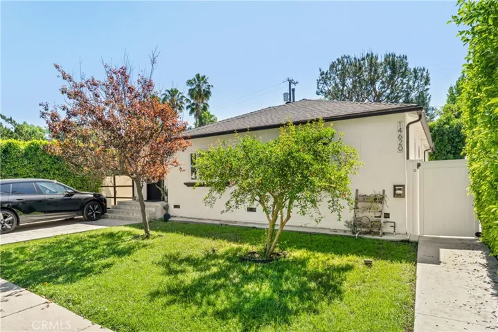 14622 Huston Street, Sherman Oaks, California 91403