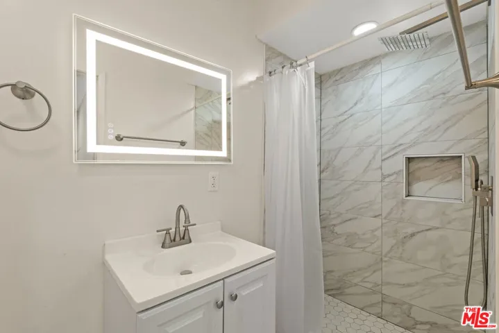 7825 W Manchester Avenue 1, Playa Del Rey, California 90293