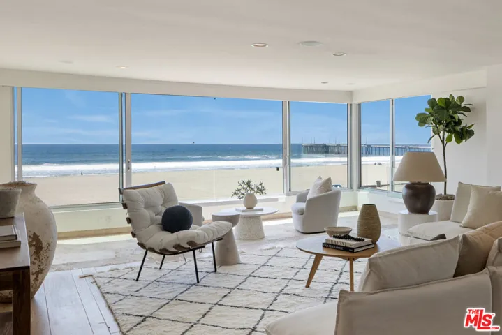 Living Area | Sitting Area