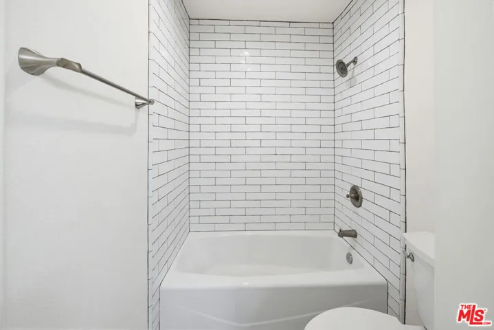 4810 S La Brea Avenue 210, Los Angeles, California 90008