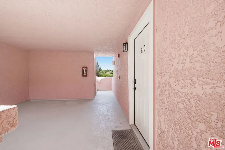 4810 S La Brea Avenue 210, Los Angeles, California 90008
