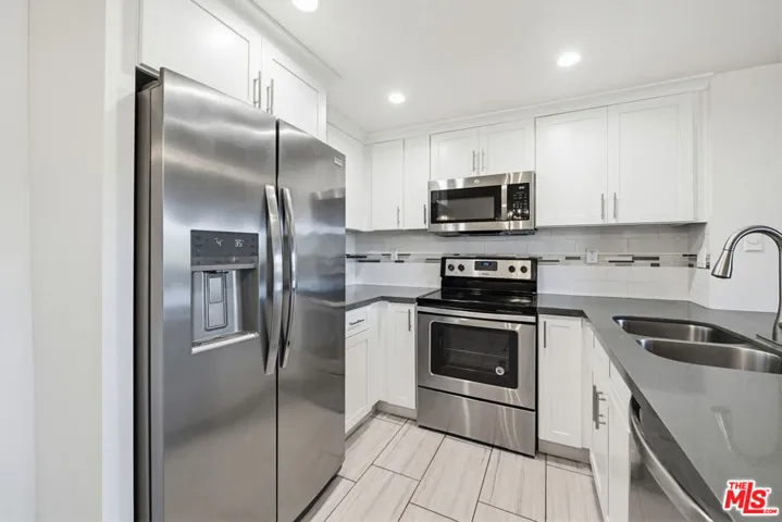4810 S La Brea Avenue 210, Los Angeles, California 90008