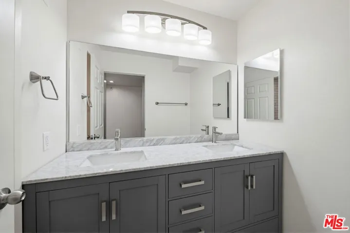 4810 S La Brea Avenue 210, Los Angeles, California 90008