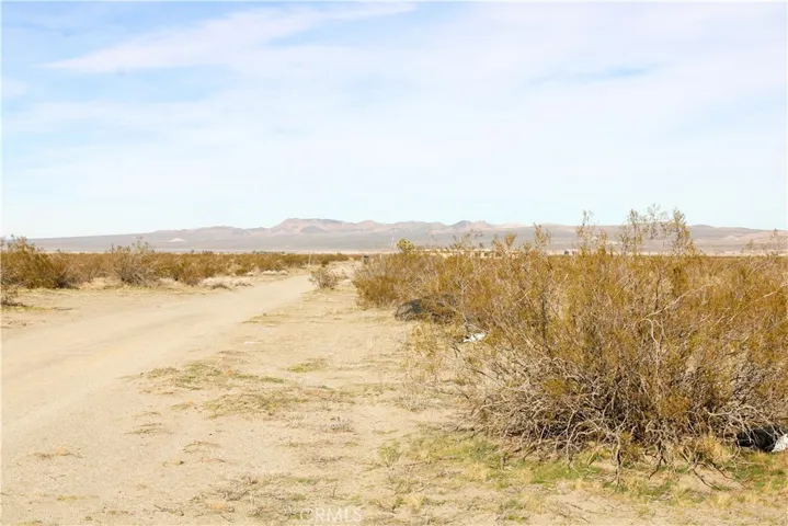 9 Ac Johnson Road, Adelanto, California 92301