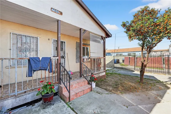 750 E 48th, Los Angeles, California 90011
