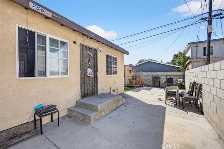 750 E 48th, Los Angeles, California 90011