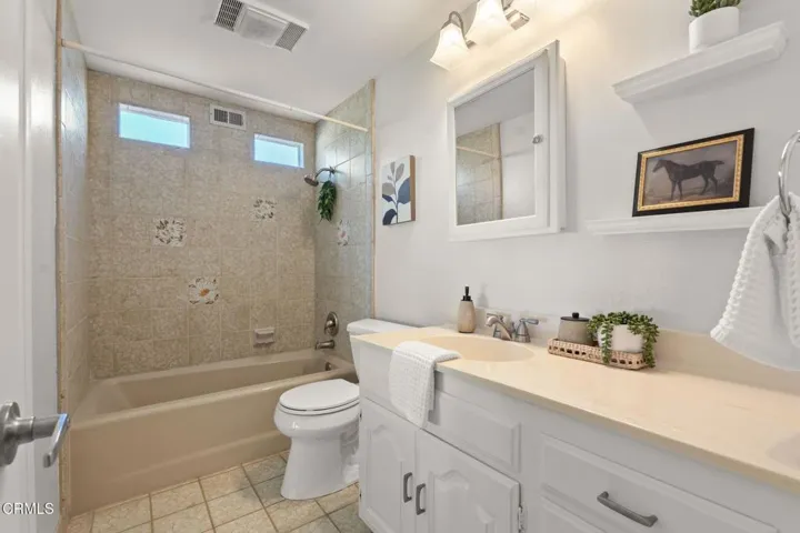 1000_Foothill_Dr-52