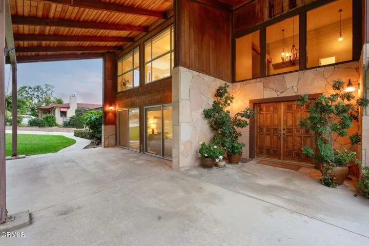 mls_1000_Foothill_Dr-79