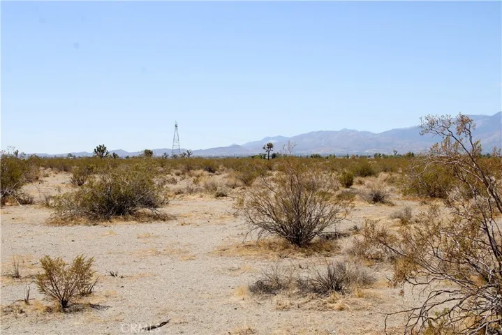 11 Ac Mojave Drive, Phelan, California 92371