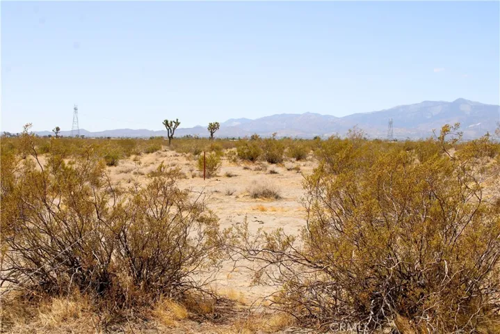11 Ac Mojave Drive, Phelan, California 92371