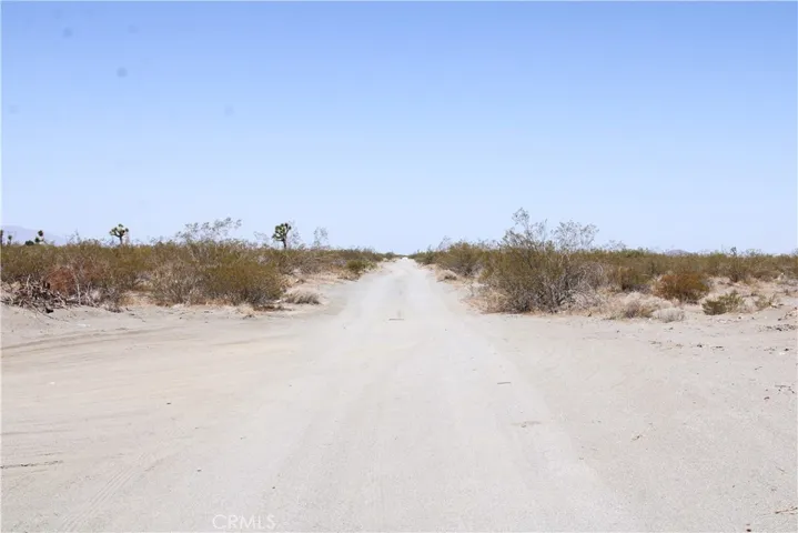 11 Ac Mojave Drive, Phelan, California 92371